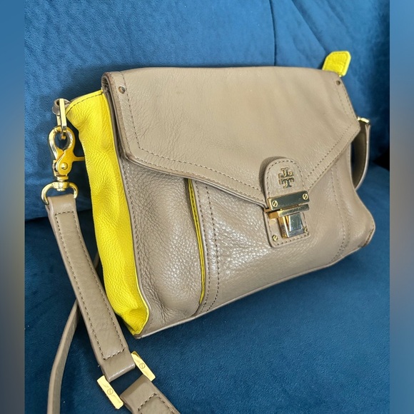 Tory Burch Rachel Envelope Grey Neon Yellow Crossbody Bag - Picture 3 of 14